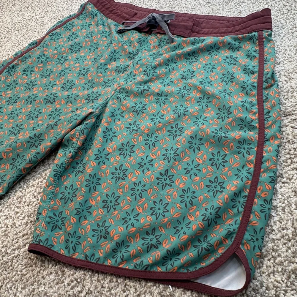 PRANA Men's Boardshort 31 Green Cove Geo Floral 8